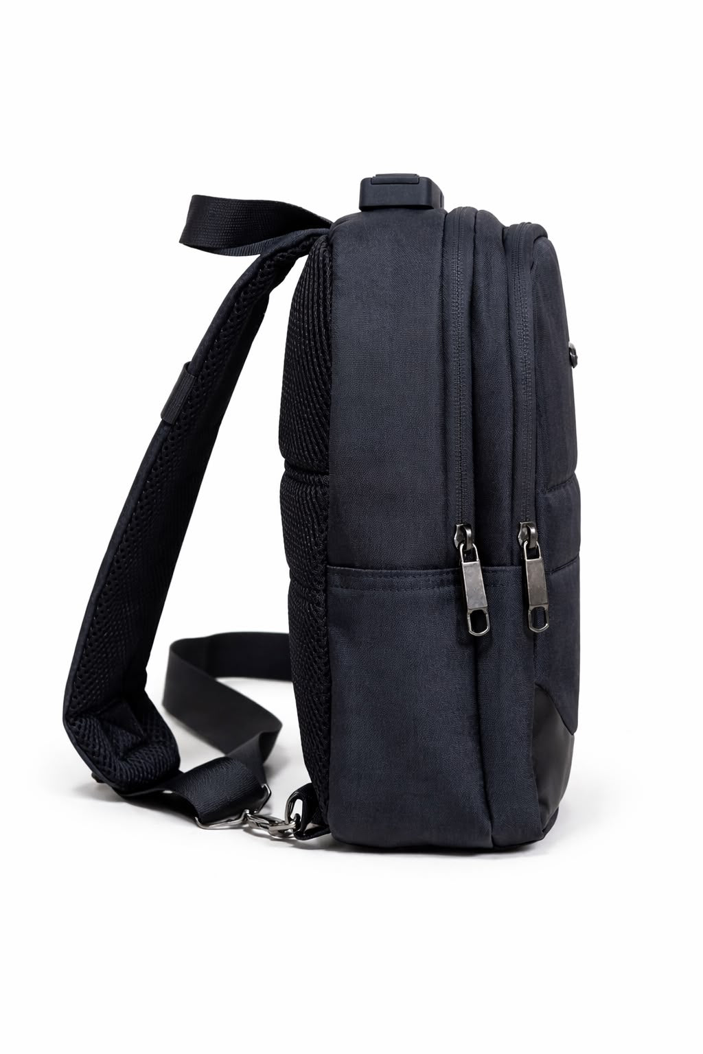BOLSO ANTIRROBO MEDIANO EN LONA, CON ENTRADA USB.